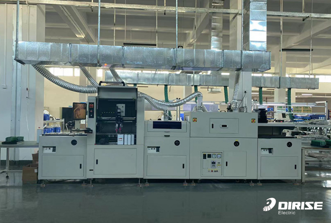 德瑞斯變頻器車間里的三防漆自動涂覆機(jī)